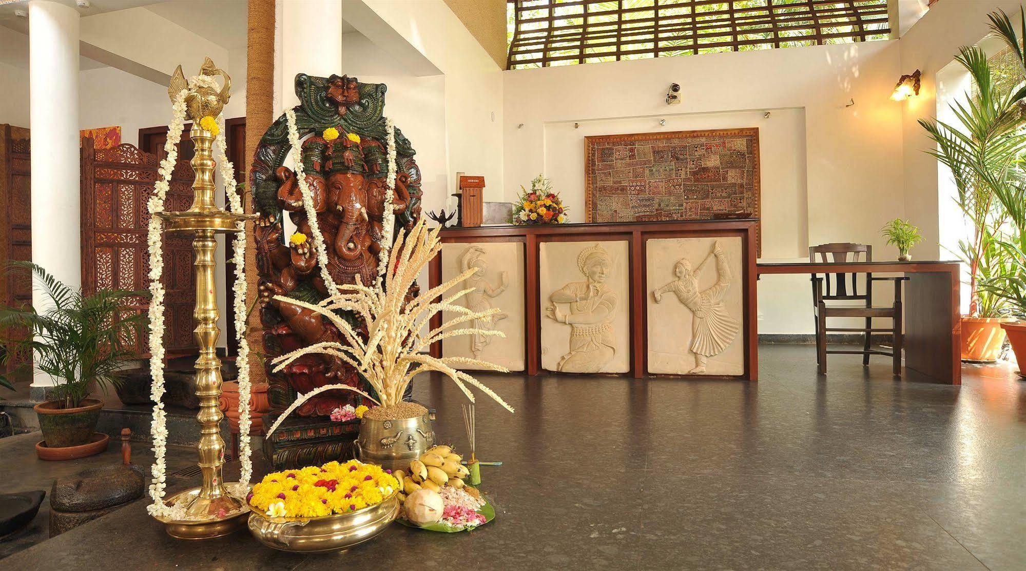 ホテル Ananda Lakshmi Ayurveda Retreat Chowara エクステリア 写真